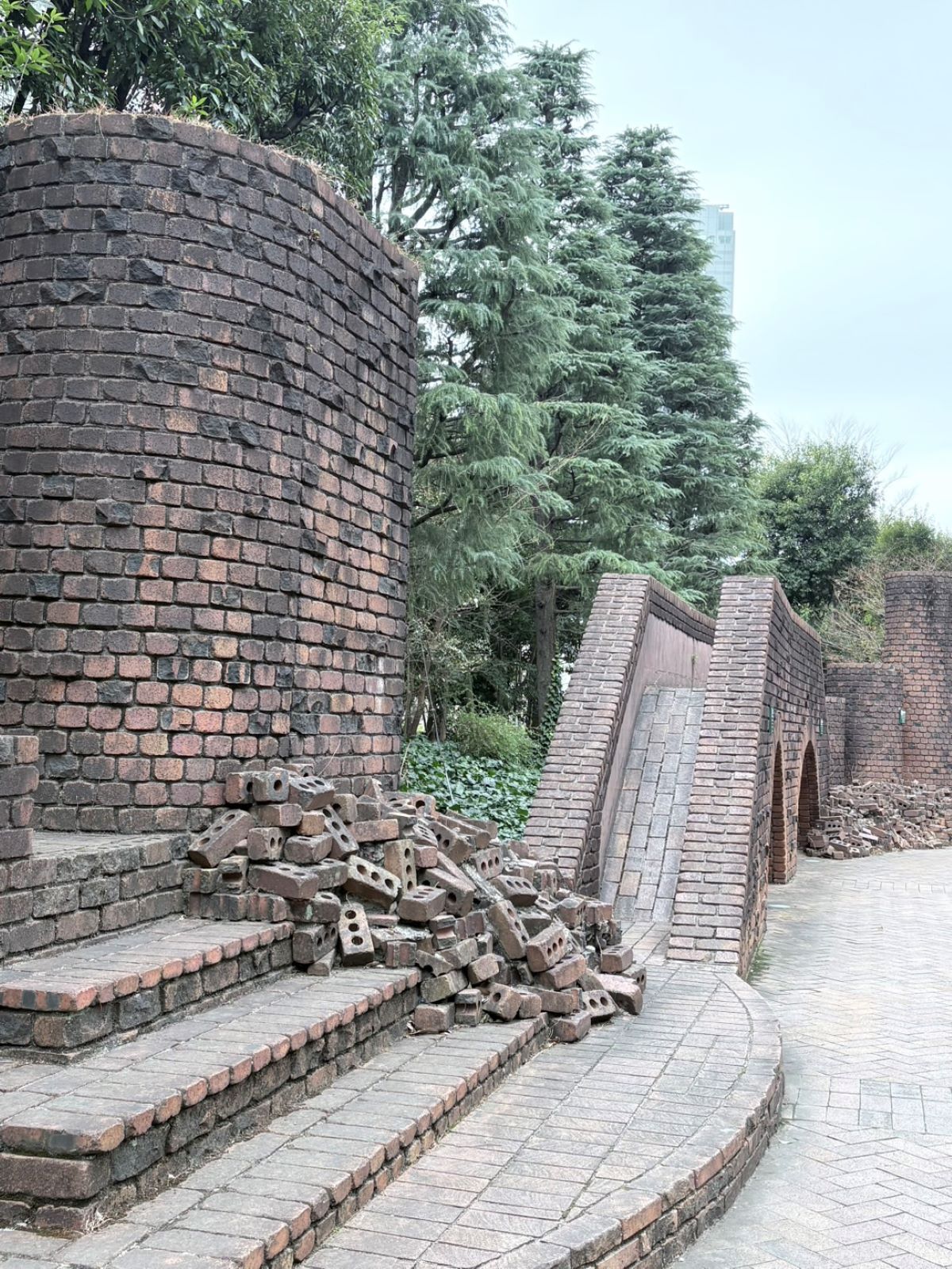 石川島播磨重工業(IHI)の工場跡地。