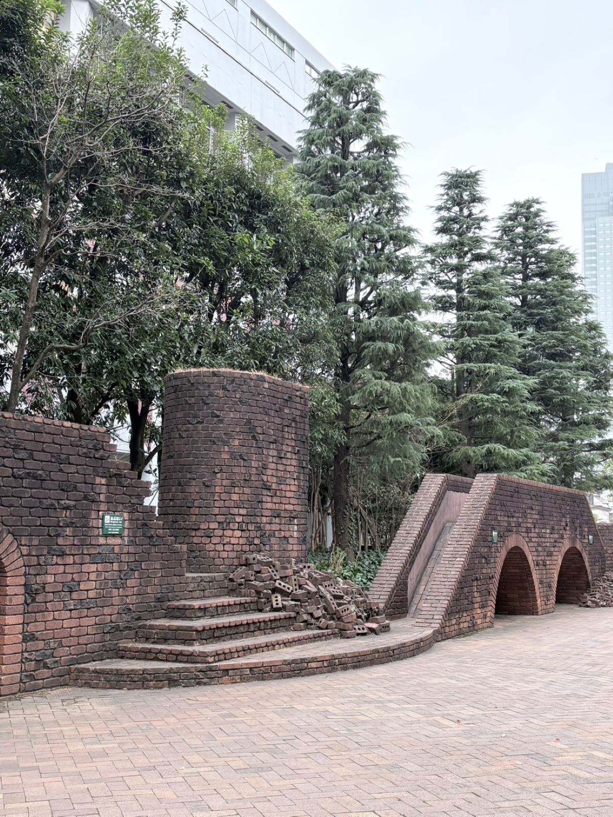 石川島播磨重工業(IHI)の工場跡地。